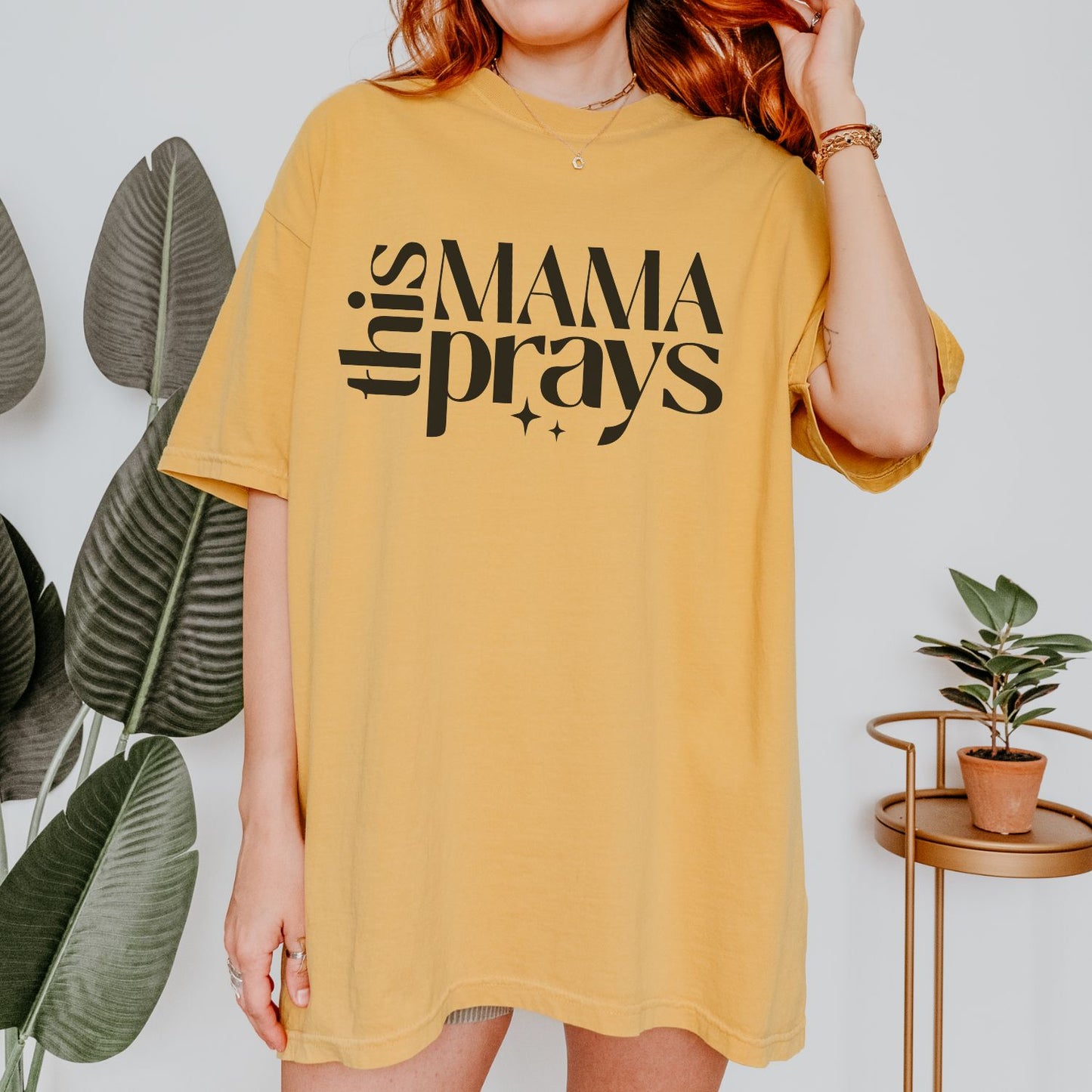 This Mama Prays T-Shirt