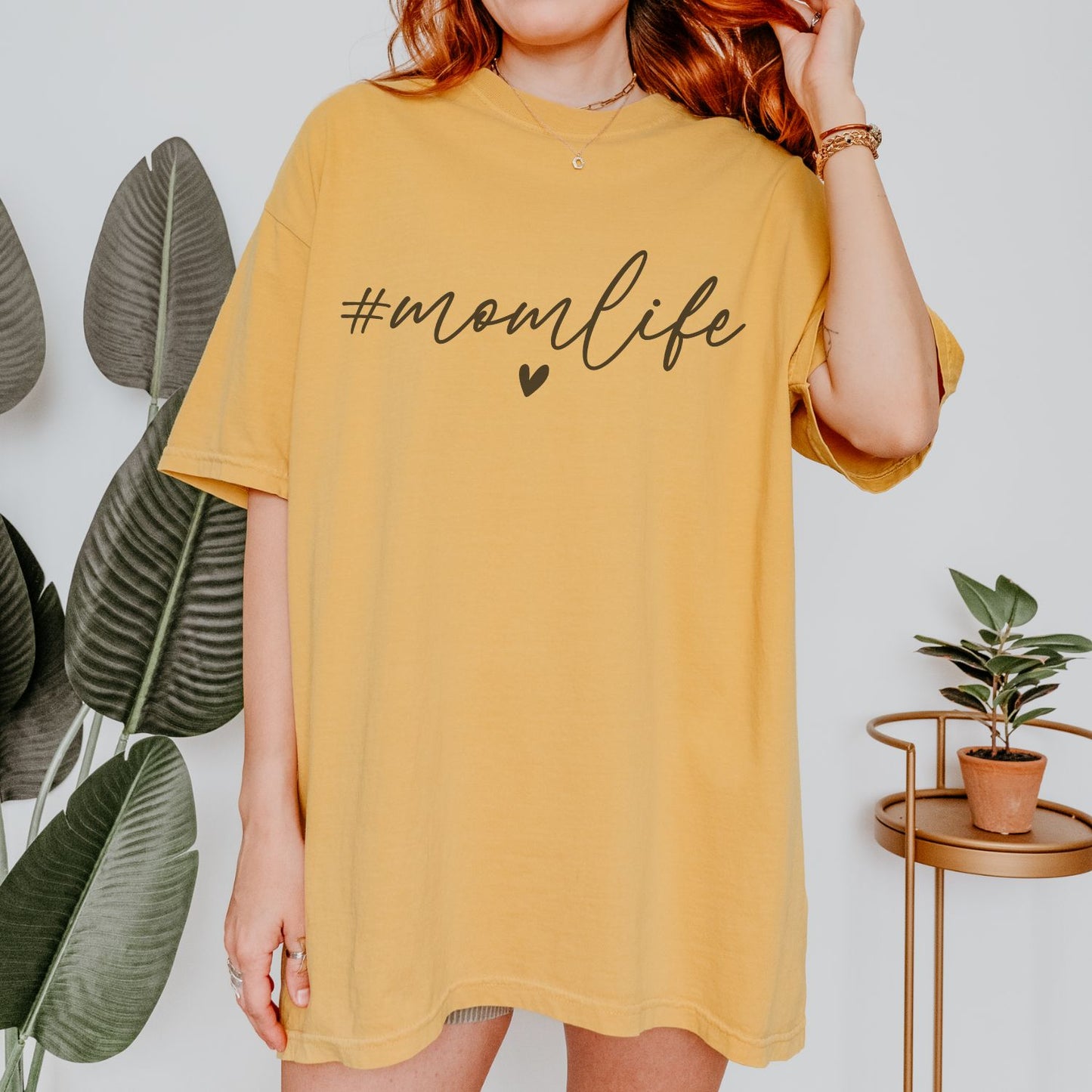 #Momlife T-Shirt