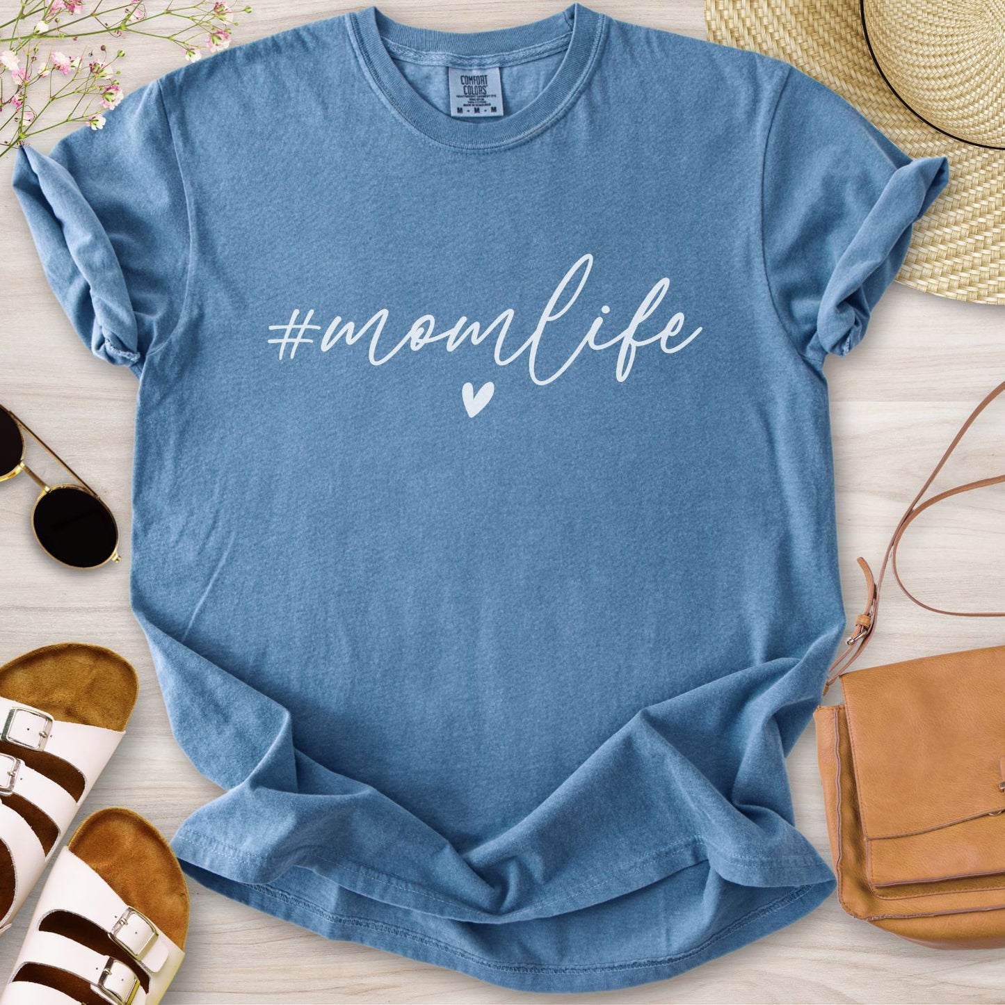 #Momlife T-Shirt