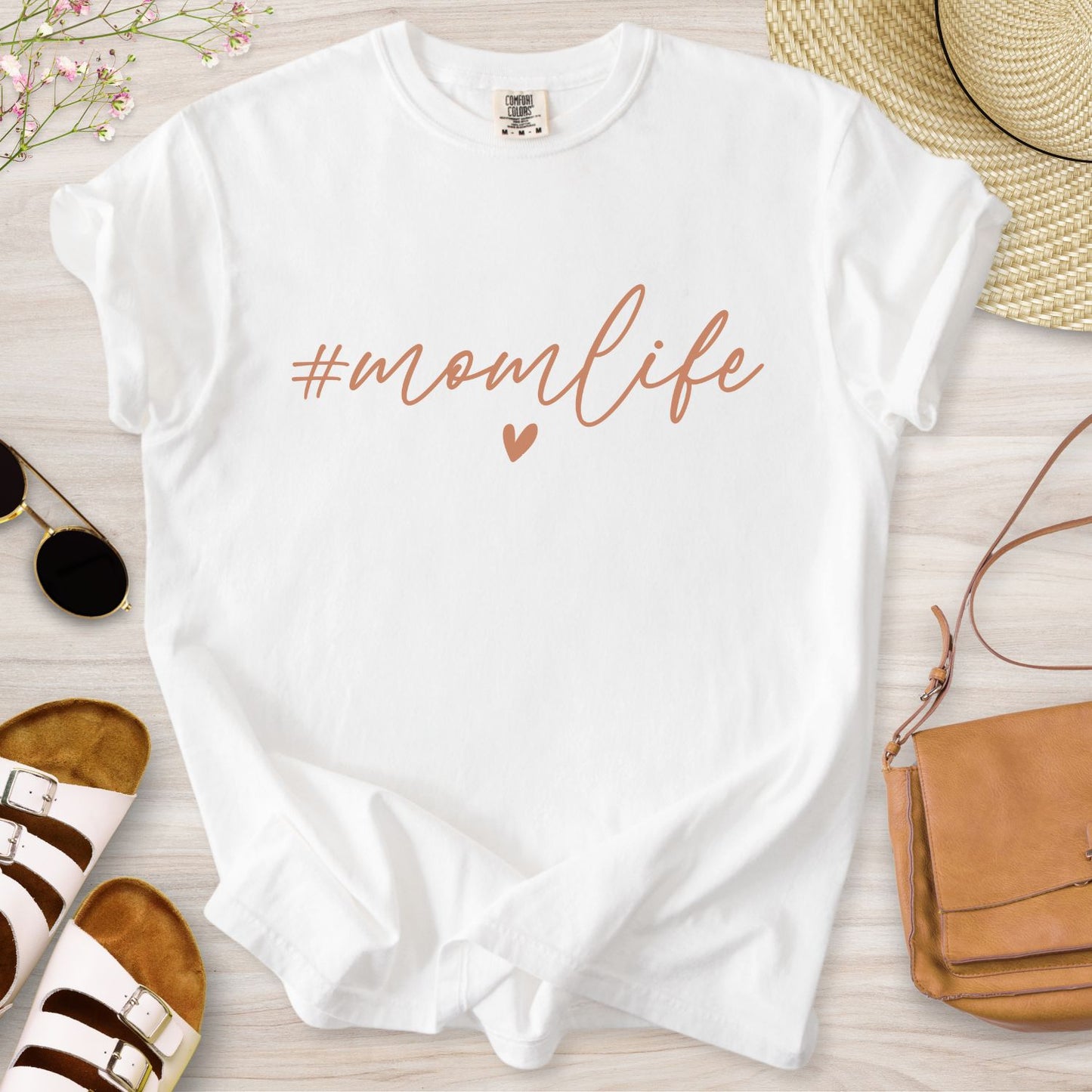 #Momlife T-Shirt