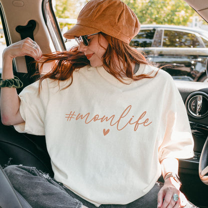 #Momlife T-Shirt