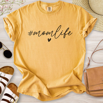 #Momlife T-Shirt